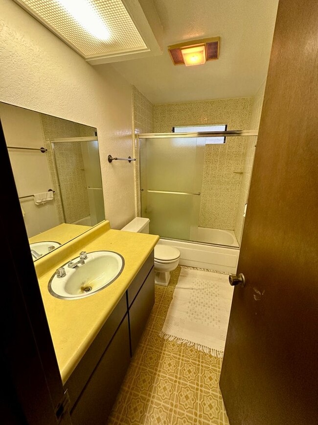 Building Photo - 99-7733 Uluhe Pl