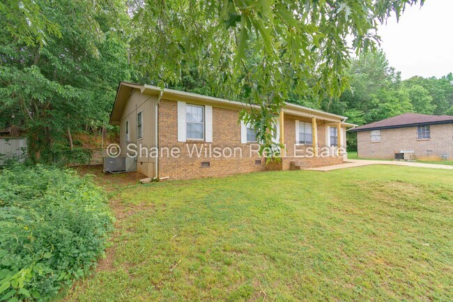 Building Photo - Large 4 BR / 2.5 BA homefor lease in Rossv...