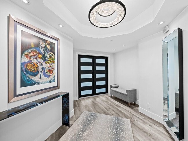 Building Photo - 1050 Seminole Dr