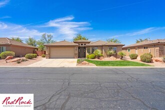 Building Photo - 4 Bedroom in Amber Estates - Newer LVP Flooring throughout home!