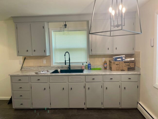 Building Photo - 15 Proulx St