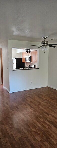 Building Photo - 13055 Lincoln Way