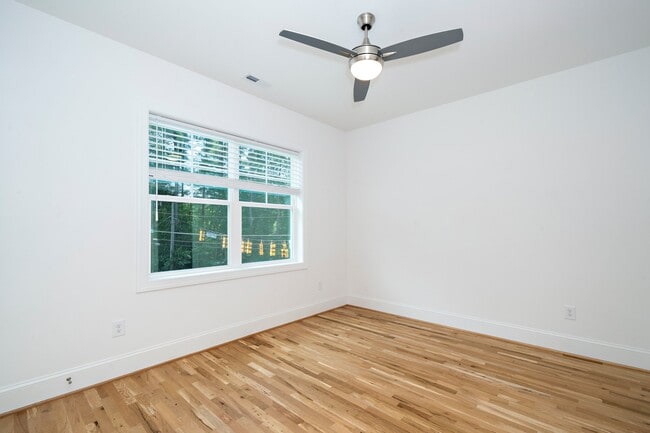 Building Photo - 3904 Avent Ferry Rd