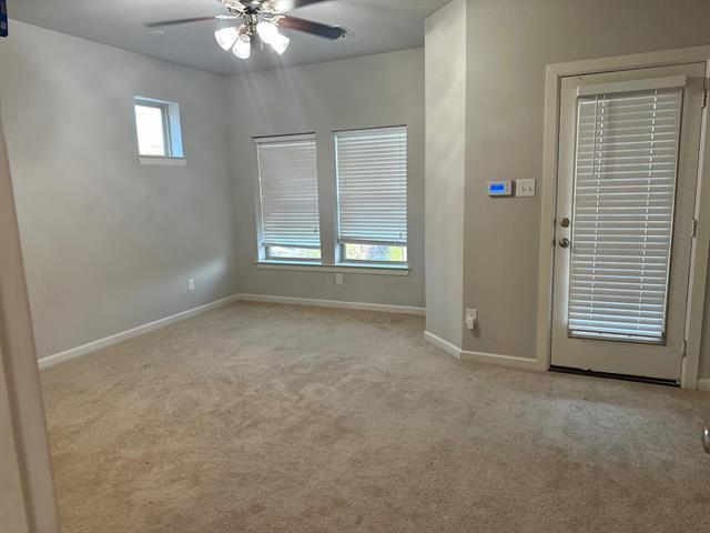Building Photo - 1127 Ivy Charm Way