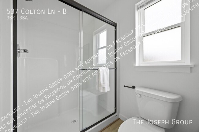 Building Photo - 537 Colton Ln