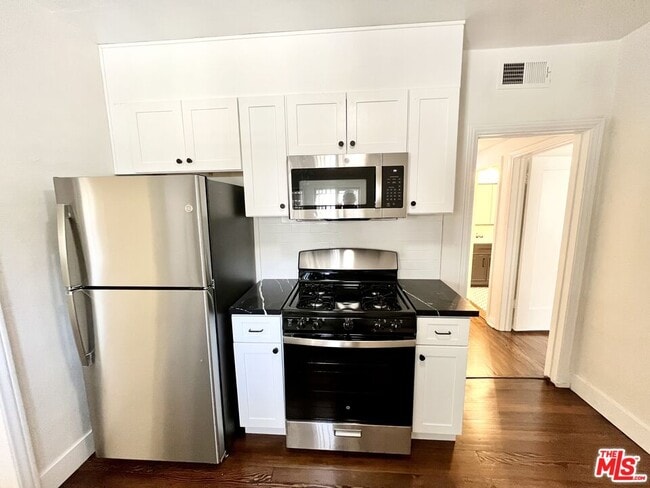 Building Photo - 1268 S Highland Ave