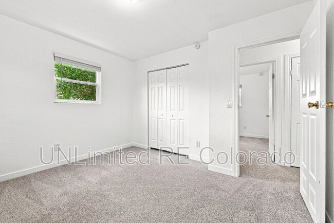 Building Photo - 3668 E 91st Ave