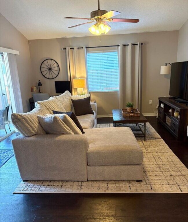 Building Photo - 8505 Bella Way