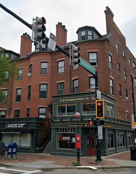 Building Photo - 1750 Washington St