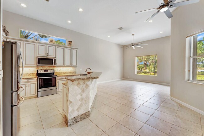 Building Photo - 8345 Pine Ln