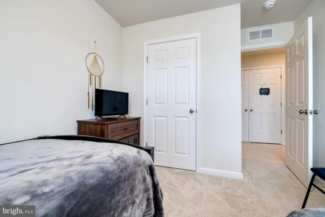 Building Photo - 262 Allison Dr