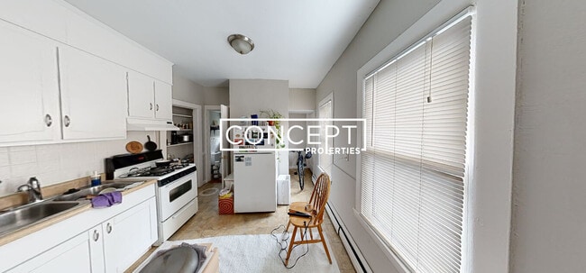 Building Photo - 9 Elmer St