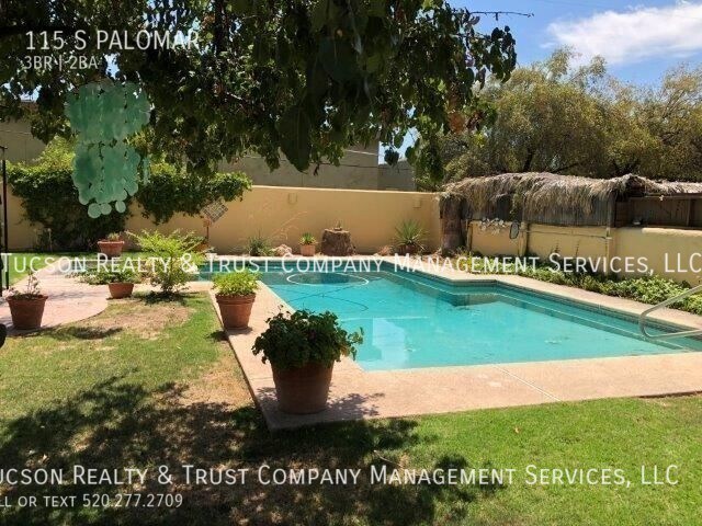 Building Photo - 115 S Palomar Dr
