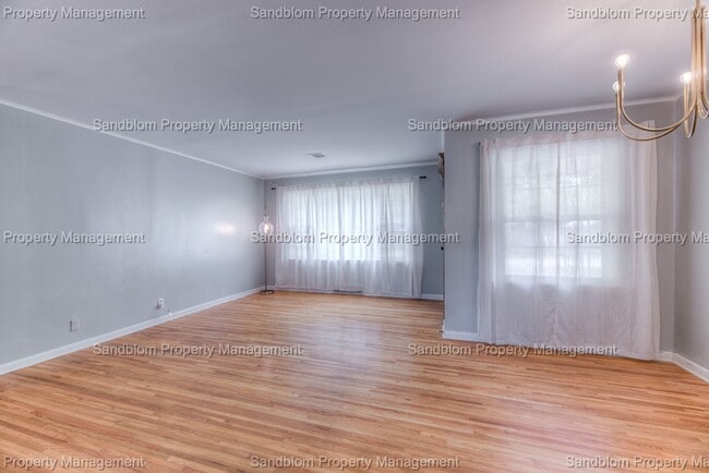Building Photo - For Lease | Tulsa | 3 Bedroom, 1 Bath | $1...