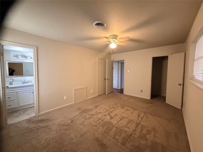 Building Photo - 7603 Grape St