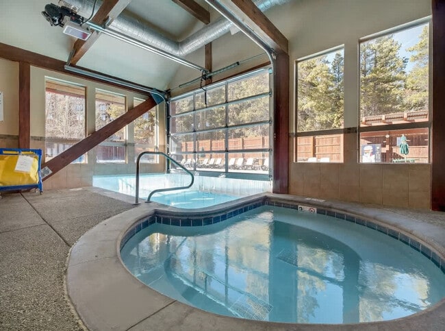 Building Photo - 455 Village Rd