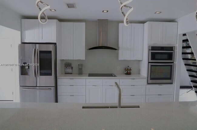 Building Photo - 6003 Umbrella Tree Ln