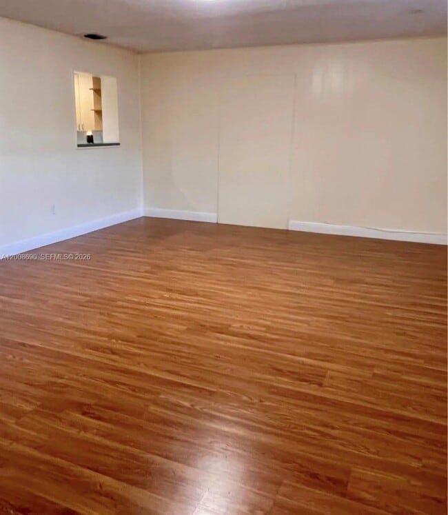 Building Photo - 10881 N Snapper Creek Dr