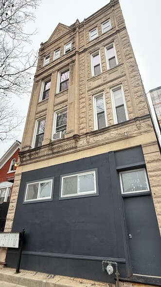 Primary Photo - 2104 S Washtenaw Ave.