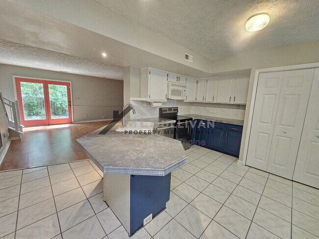 Building Photo - 8184 McGuire Dr