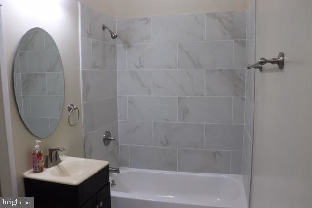 Building Photo - 1646 E Pratt St