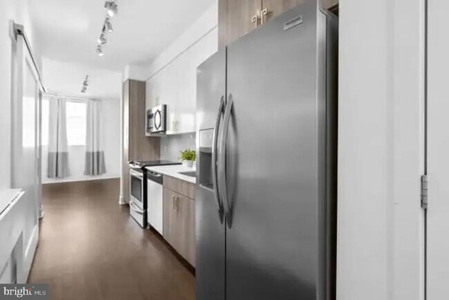 Building Photo - 145 Riverhaven Dr