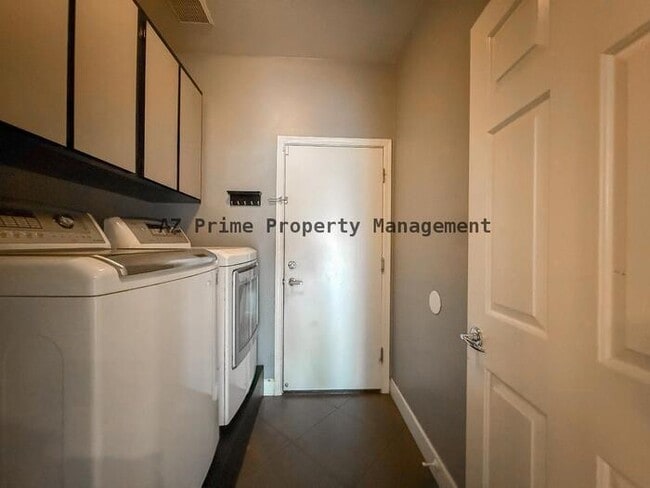 Building Photo - 19716 E Thornton Rd