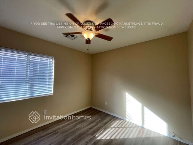 Building Photo - 13043 W Via Camille