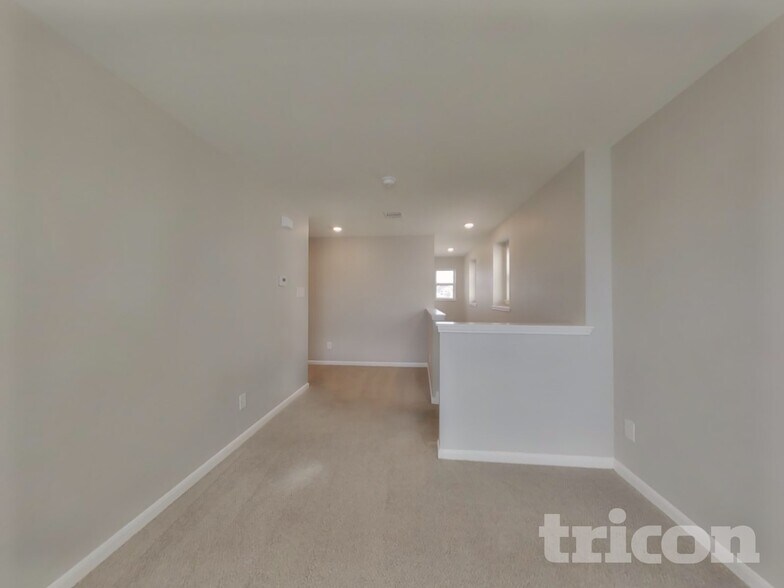 Building Photo - 5342 Castle Discordia St