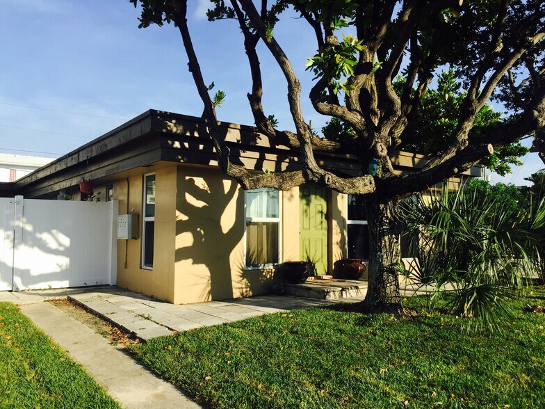 Building Photo - 4300 N Ocean Dr