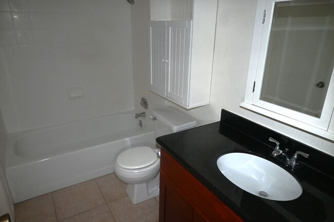 Building Photo - 8272 Center Pkwy