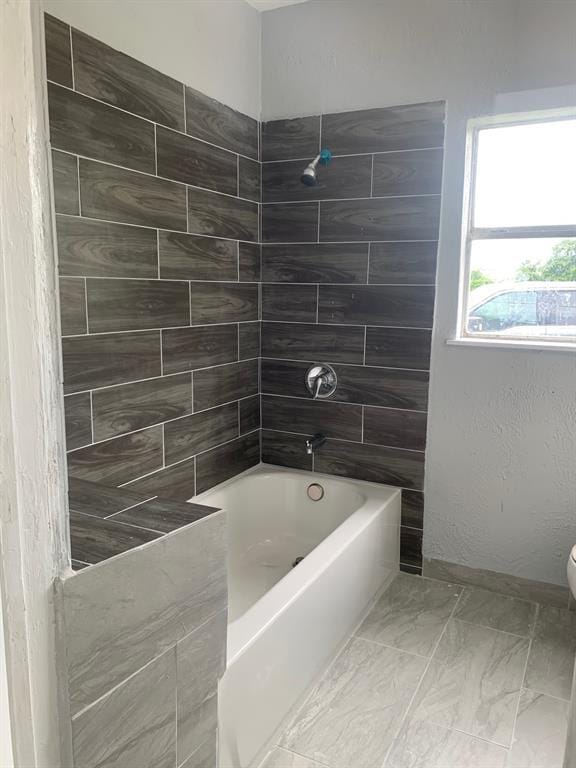 Building Photo - 1411 Miles St