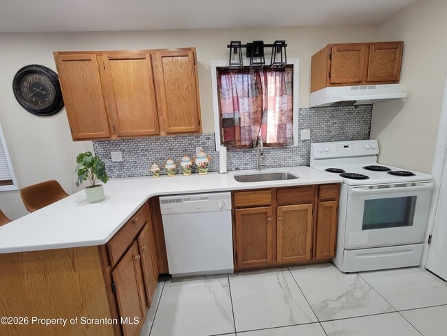 Building Photo - 353 Saunders Dr