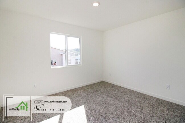 Building Photo - 845 Congaree Ln