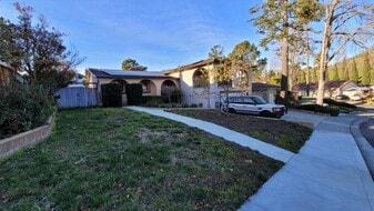 Building Photo - 108 Lexington Dr