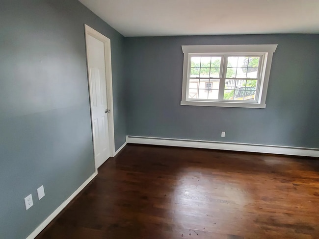 Building Photo - charming single-family home