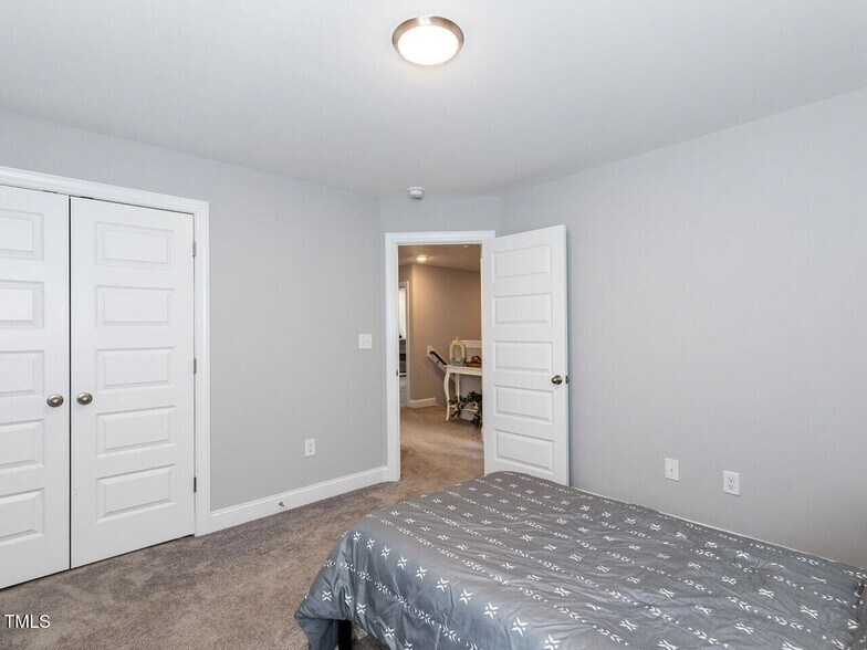 Building Photo - 97 Shadybrook Dr