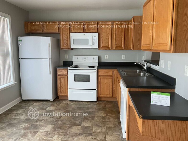 Building Photo - 407 Mooseberry Ln