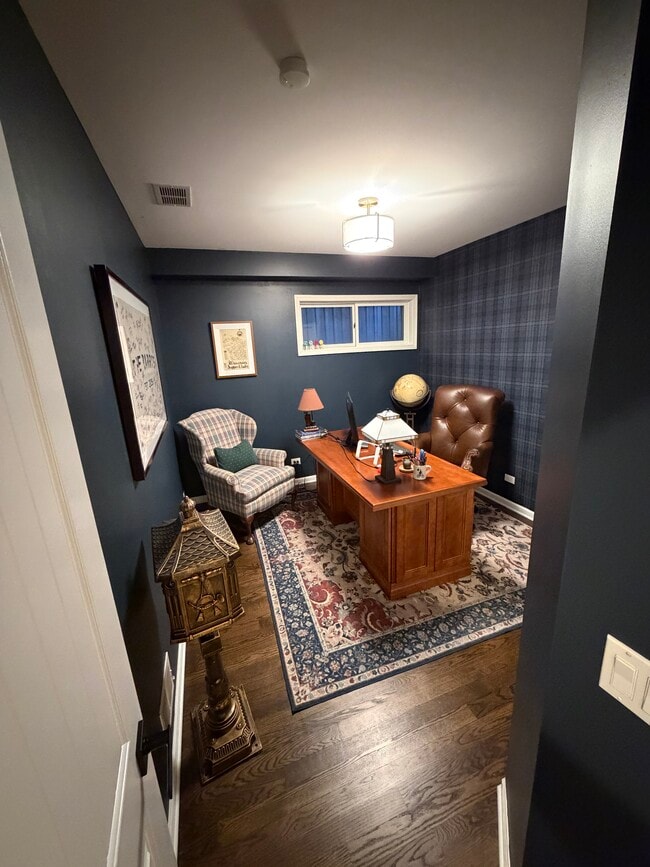 Building Photo - 2416 W Thomas St