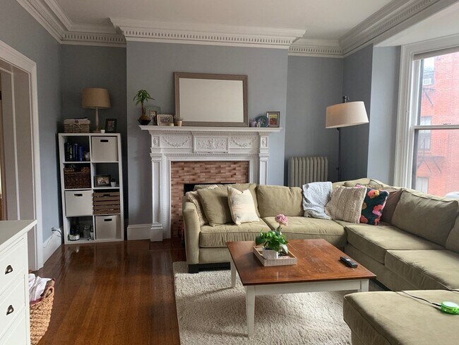 Building Photo - 373 Commonwealth Ave