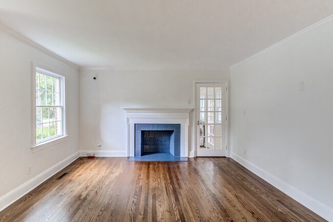 Building Photo - 1216 Duplin Rd