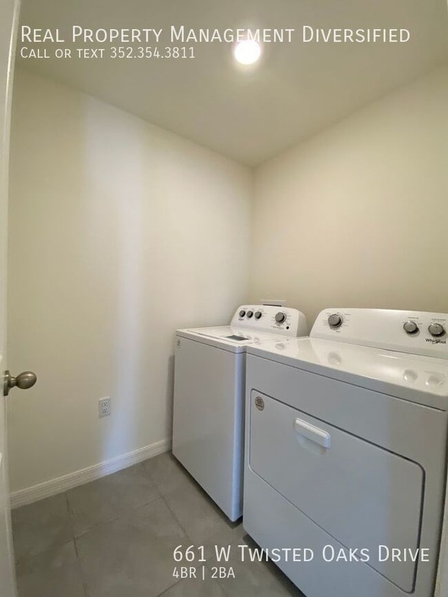 Building Photo - 4801 N Forest Ridge Blvd