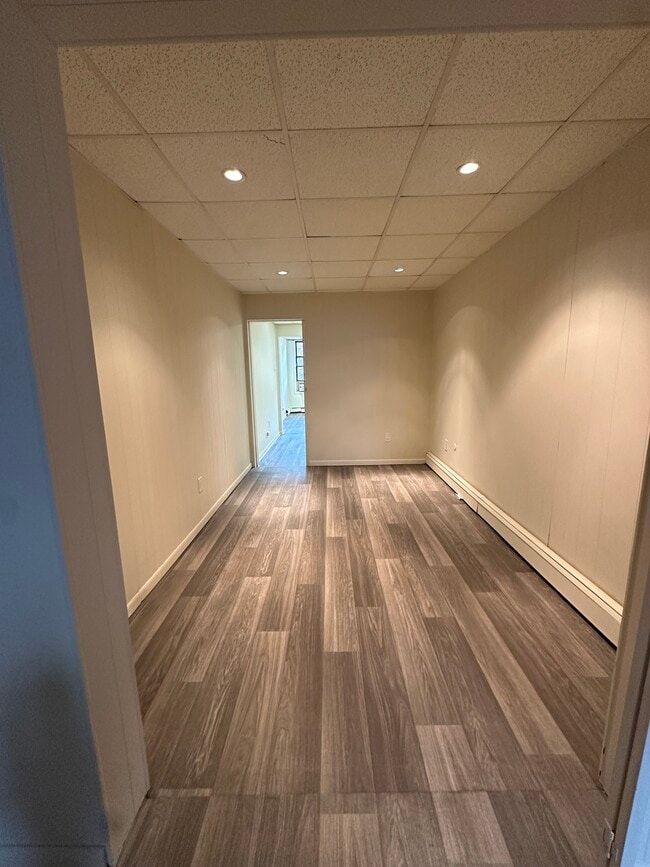 Building Photo - 818 22nd St