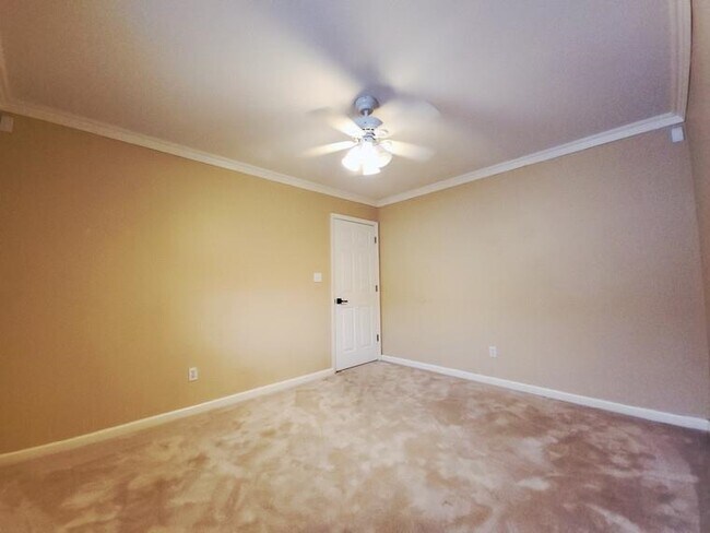 Building Photo - 8520 Hannary Cir