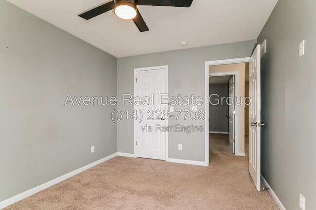 Building Photo - 322 Countryshire Dr