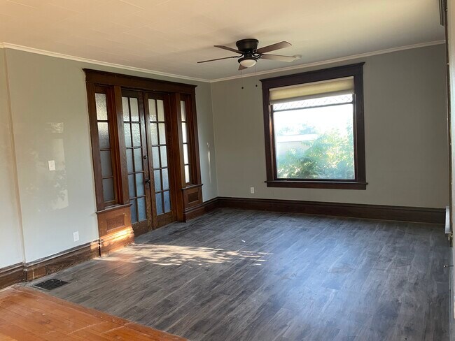 Building Photo - 314 Otter Ave