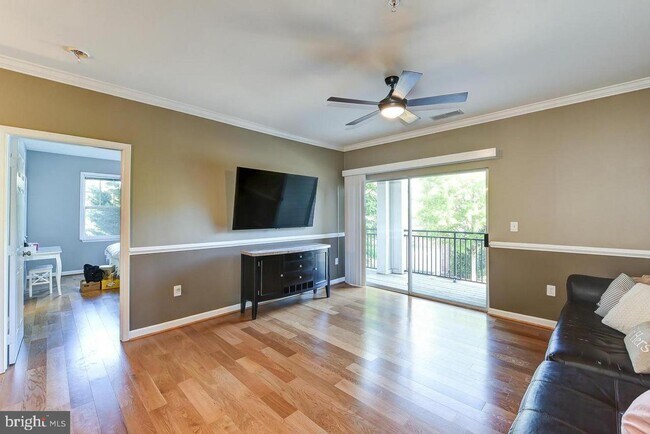 Building Photo - 12140 Garden Grove Cir