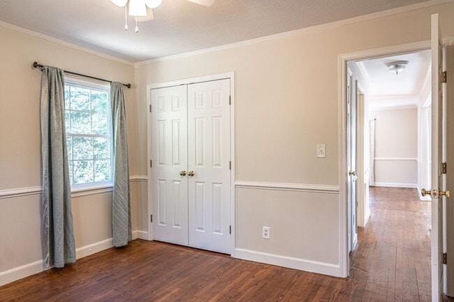 Building Photo - 435 W Baltimore Ave