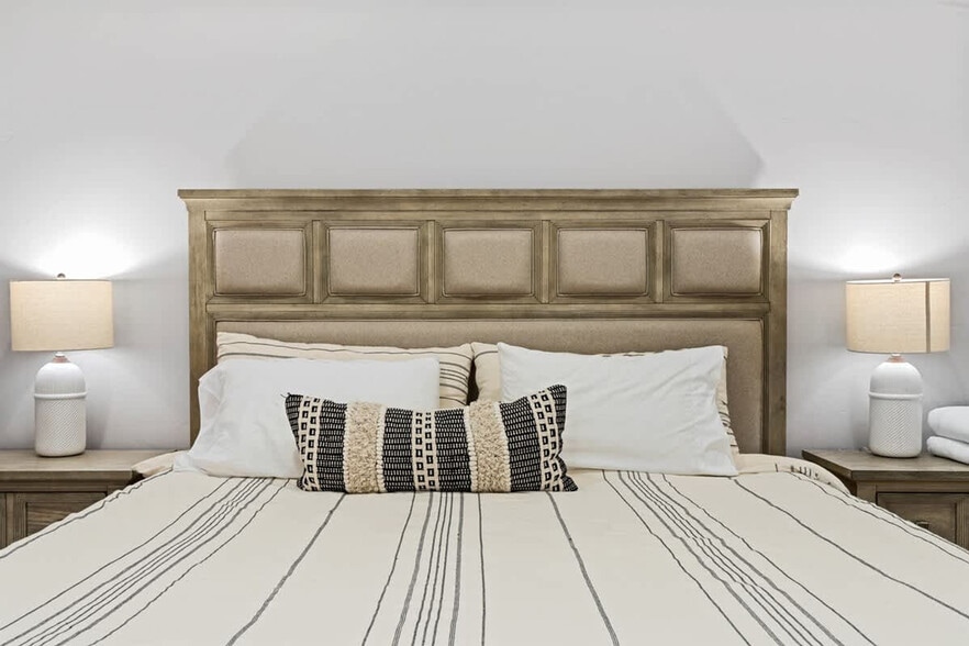 Building Photo - 2965 N LeBlanc Way