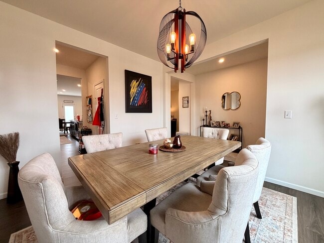 Building Photo - 12460 S Compass Ave